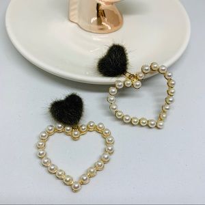 Green faux fur pearl open heart drop earrings